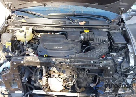 2017 Chrysler Pacifica Limited z USA, uszkodzony, nr VIN 2C4RC1GG2HR504235